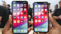 Apple_Kirim_Ribuan_iPhone_Lewat_Udara_Antisipasi_Tarif_Impor_AS