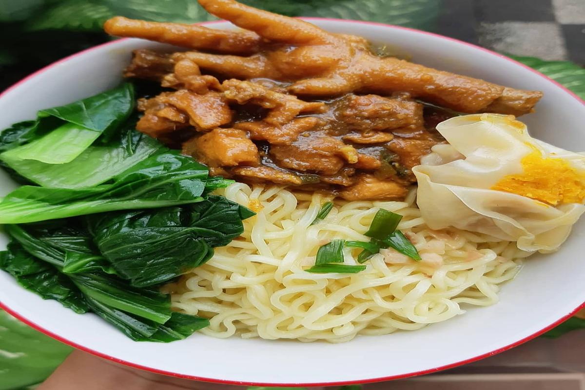 Resep Mie Ayam Rumahan Komplit, Nikmat Seperti di Warung Langganan