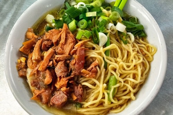 Resep Mie Ayam Juara Rasa Warung Langganan Kini di Meja Makan Anda