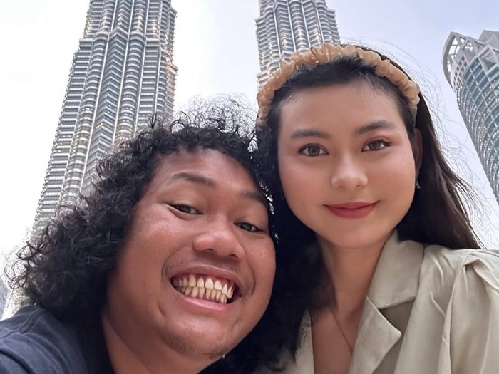 Air Mata Haru Cesen, Kado Ultah Marshel Widianto Menyentuh Hati