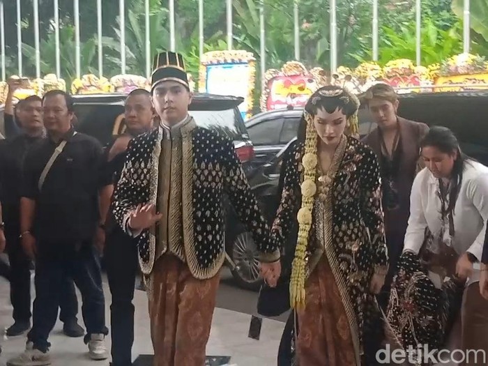 Al Ghazali Pilih Hidup Mandiri: Ngontrak Setelah Menikah? Al Ghazali Pilih Hidup Mandiri: Ngontrak Setelah Menikah?
