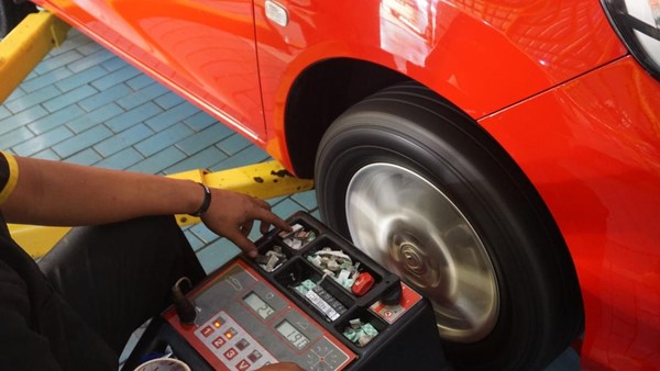 Ban Mobil Rusak? Cegah Kecelakaan, Rawat Sekarang Juga!