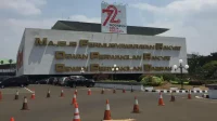 Gaji DPR Lebih Besar? Banyak Pengusaha Tertarik Maju! Gaji DPR Lebih Besar? Banyak Pengusaha Tertarik Maju!