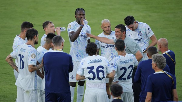 Inter Milan Taklukkan Urawa? Chivu Ingin Kemenangan Mutlak