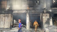 Oknum Peras Bos Toko Ban Pondok Gede, Alasan Damkar? Oknum Peras Bos Toko Ban Pondok Gede, Alasan Damkar?
