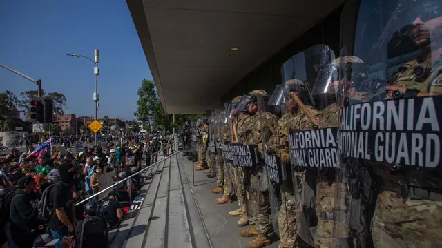 Peringatan Perjalanan AS: China & Inggris Waspada Kerusuhan LA