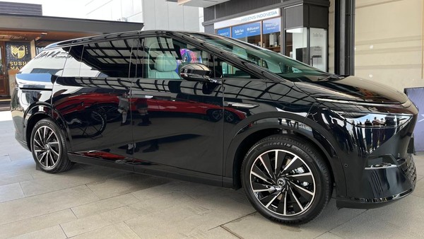 Xpeng X9: Lebih Mahal, Lebih Baik dari Denza D9?